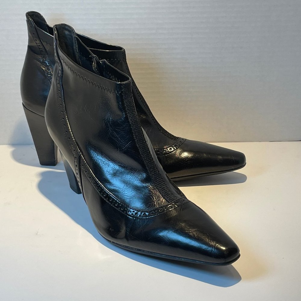 Franco Sarto | Elegant Black leather Heel Ankle Booties Pointed and Side Zip det